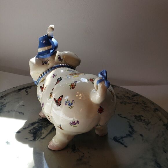 Vintage Big Pig w/Feathered Hat, Collar & Butterflies - Picture 7 of 14